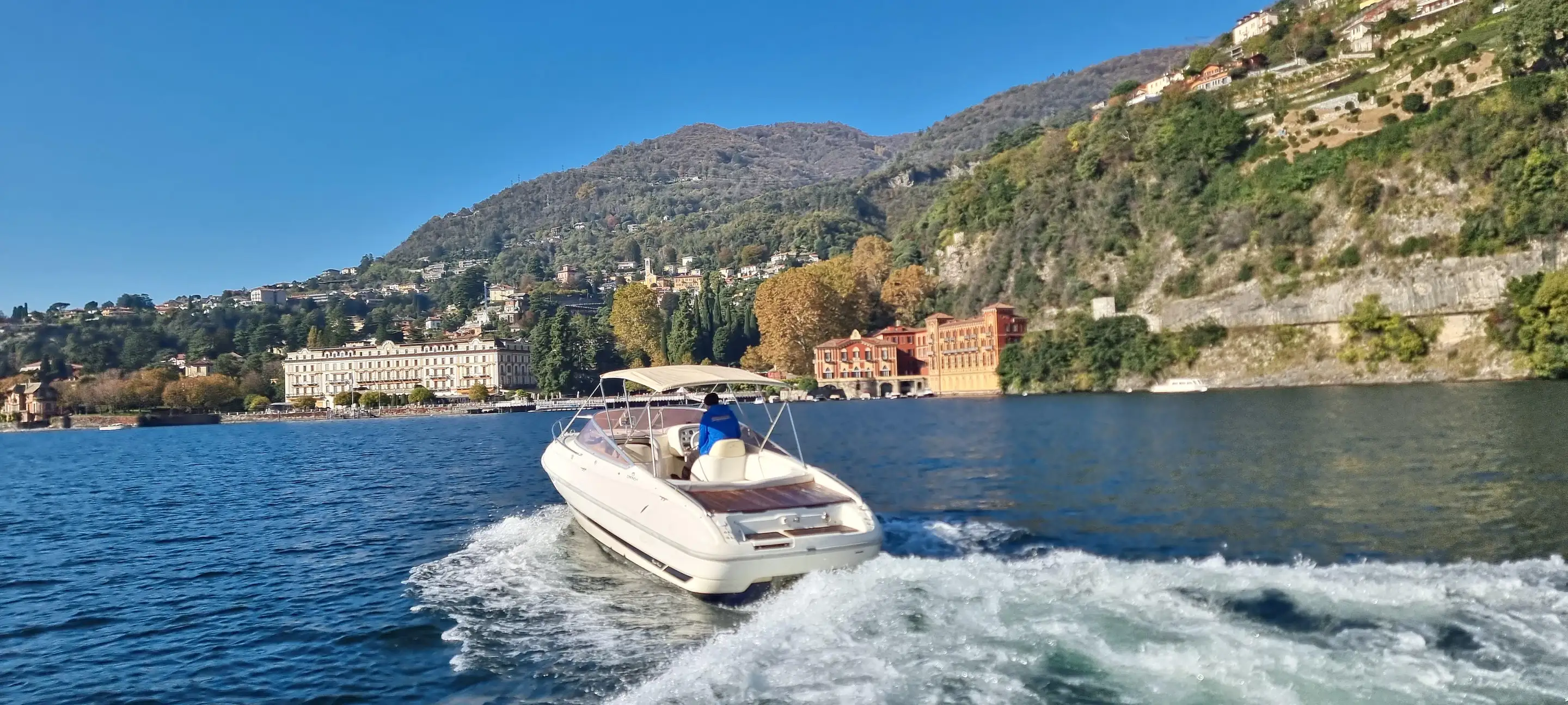 Lake Como: Shared Boat Tour and Prosecco Aperitif